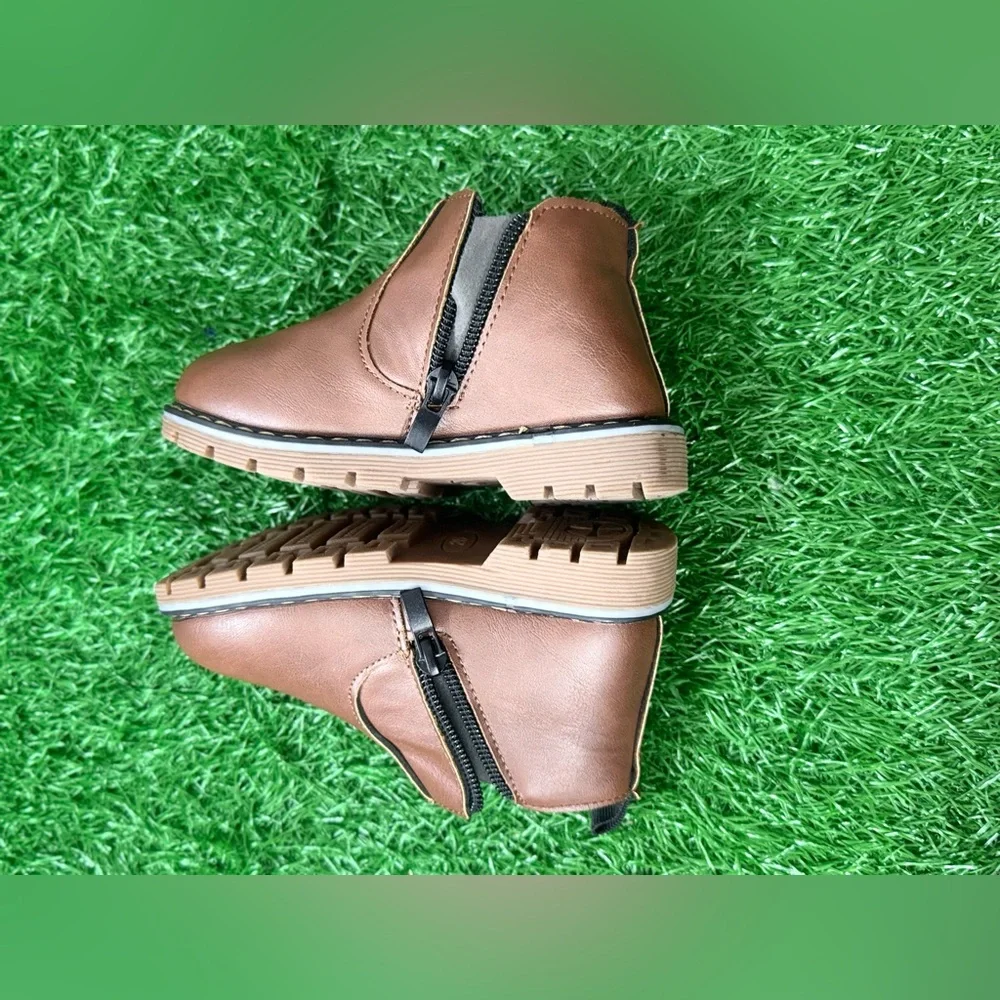 Brown‎ Kids Boots Size 26